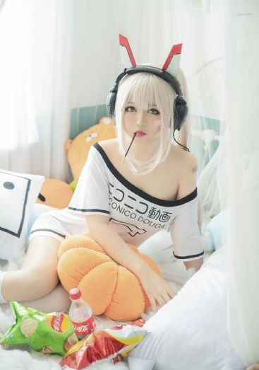 秋山祥子