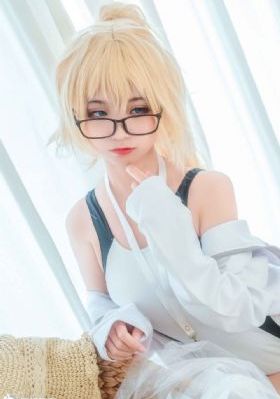 在公交车后面被c了一天