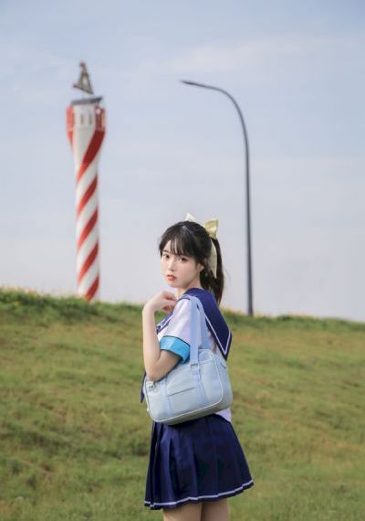 在厨房里征服美艳老师视频