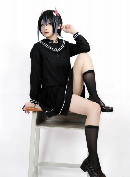 美女光屁屁露全身