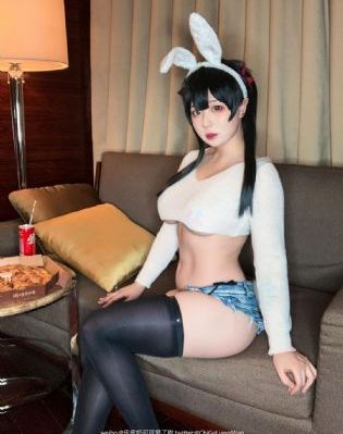 《我邻居的老婆2》