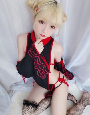 可疑的美容院在线播放