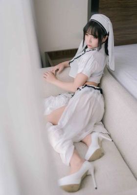 张雅英